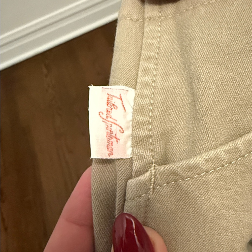 Tailored Sportsmans Beige Riding Breeches - Size 26. No Saddle Marks - Picture 3 of 4